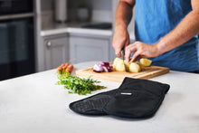 Load image into Gallery viewer, Heat Resistant Black Oven Gloves | Double Oven Mitt Pot Holder With Silicone Non-slip Design For Home Kitchen Baking | Best Modern Stylish Cooking Oven Glove Mitts.
